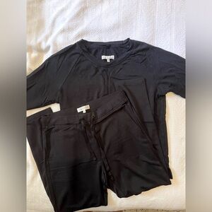 Lou & Grey Signature Soft Blend sweatshirt & sweatpants set